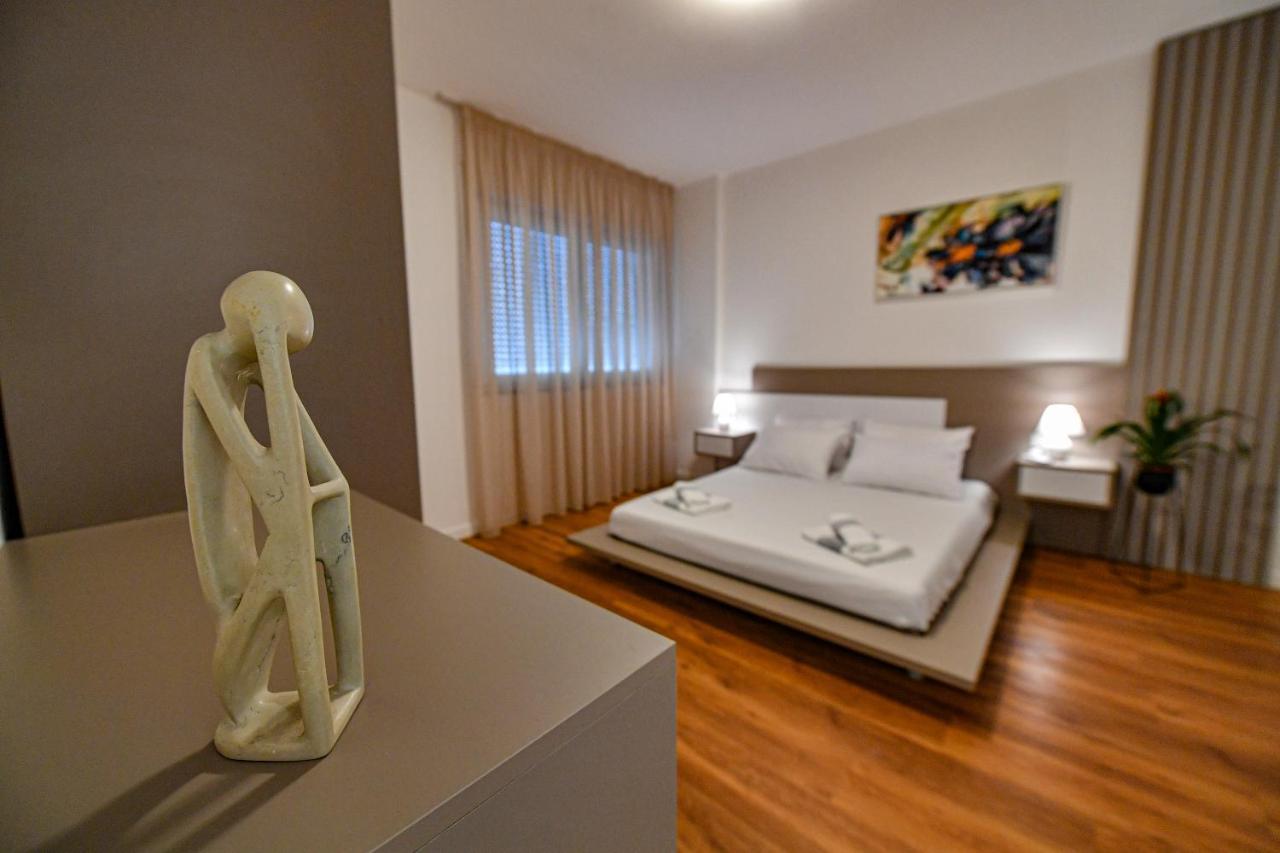 New Central Apartment Shkodër エクステリア 写真