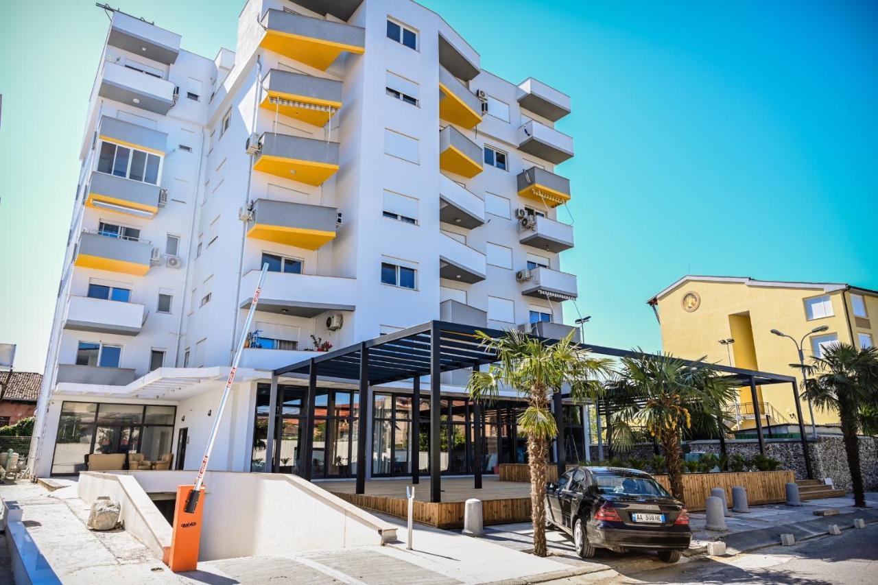 New Central Apartment Shkodër エクステリア 写真